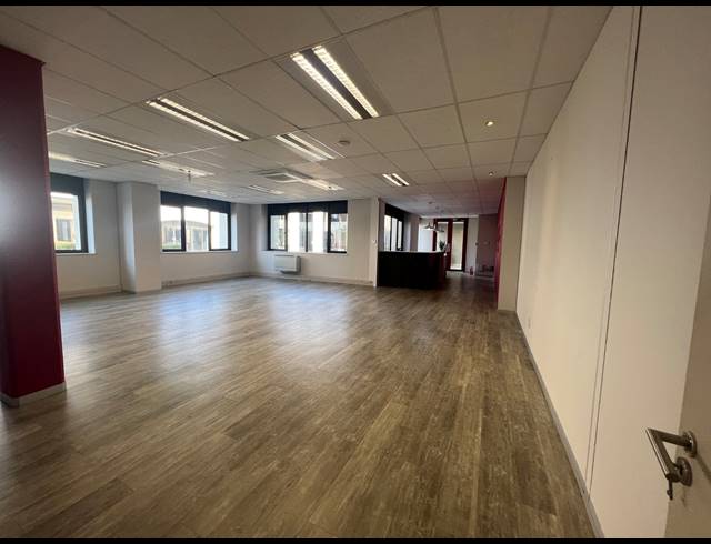 210M² OFFICE TO LET IN ILLOVO